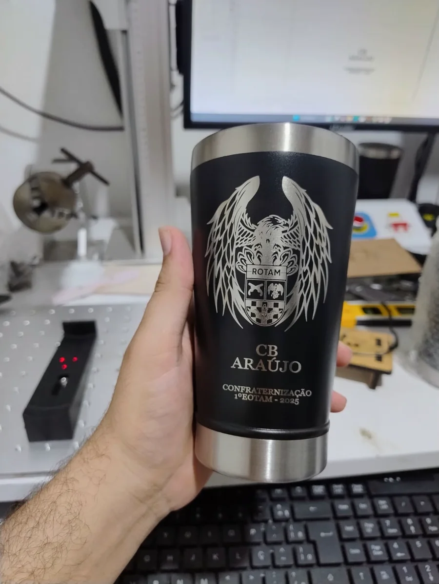 Copo metálico personalizado a laser com nome e arte ROTAM